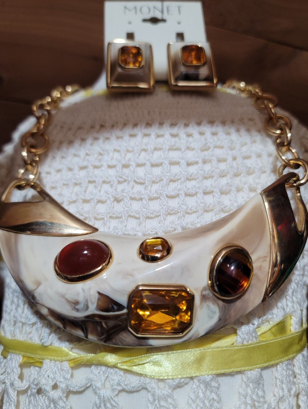 STUNNING!! Chunky Statement Necklace with Amber Carbochon and Brown Stones